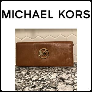 MICHAEL KORS Pebbled Leather Fulton || Brown
